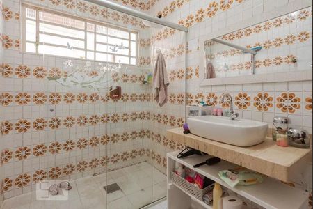 Casa à venda com 155m², 3 quartos e 2 vagasBanheiro