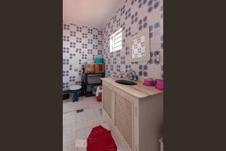 Casa à venda com 155m², 3 quartos e 2 vagasBanheiro