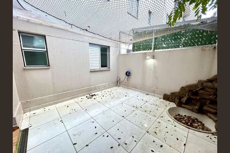 Apartamento para alugar com 88m², 2 quartos e 1 vagaQuintal