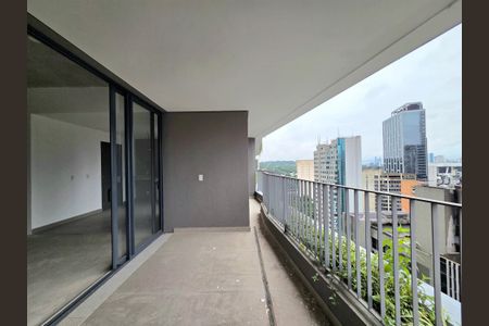 Apartamento à venda com 143m², 3 quartos e 2 vagas Apartamento à venda com 143m², 3 quartos e 2 vagasVaranda 1