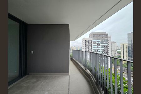 Apartamento à venda com 143m², 3 quartos e 2 vagas Apartamento à venda com 143m², 3 quartos e 2 vagasVaranda 2