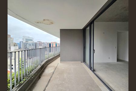Apartamento à venda com 143m², 3 quartos e 2 vagas Apartamento à venda com 143m², 3 quartos e 2 vagasVaranda 1