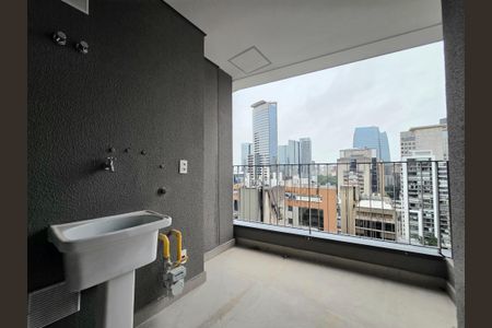 Apartamento à venda com 143m², 3 quartos e 2 vagas Apartamento à venda com 143m², 3 quartos e 2 vagasÁrea de Serviço