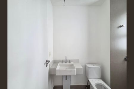 Apartamento à venda com 143m², 3 quartos e 2 vagas Apartamento à venda com 143m², 3 quartos e 2 vagasBanheiro da Suíte 2