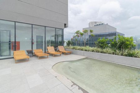 Apartamento à venda com 143m², 3 quartos e 2 vagas Apartamento à venda com 143m², 3 quartos e 2 vagasÁrea comum - Piscina Infantil