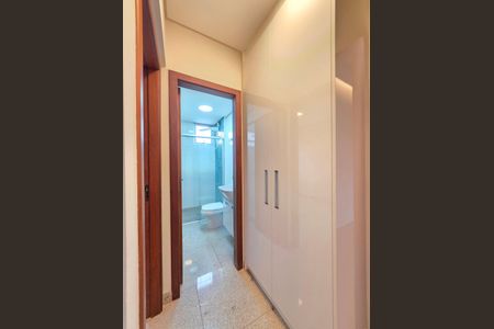 Apartamento à venda com 80m², 3 quartos e 2 vagasRoupeiro 