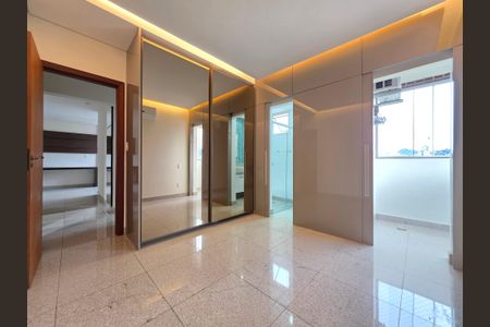 Apartamento à venda com 80m², 3 quartos e 2 vagasQuarto Suíte 