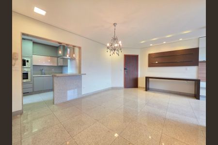 Sala  de apartamento à venda com 3 quartos, 80m² em Coração de Jesus, Belo Horizonte