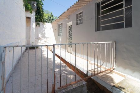 Casa para alugar com 220m², 5 quartos e 4 vagas Casa para alugar com 220m², 5 quartos e 4 vagasQuintal