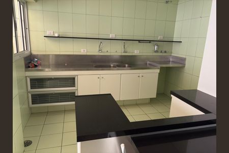 Casa à venda com 260m², 5 quartos e 3 vagasFoto 02