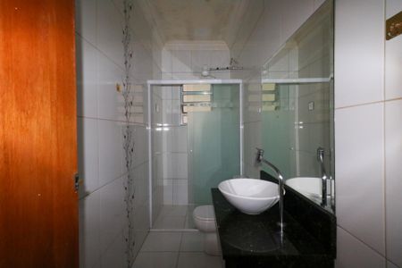 Casa à venda com 343m², 3 quartos e 2 vagasBanheiro