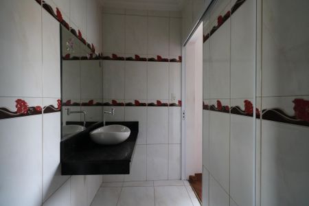 Casa à venda com 343m², 3 quartos e 2 vagasBanheiro da Suíte