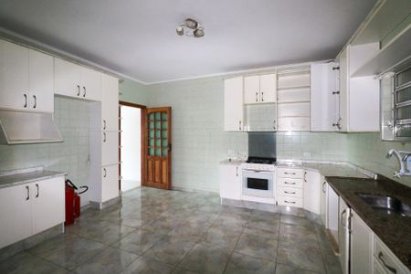 Casa à venda com 343m², 3 quartos e 2 vagasCozinha