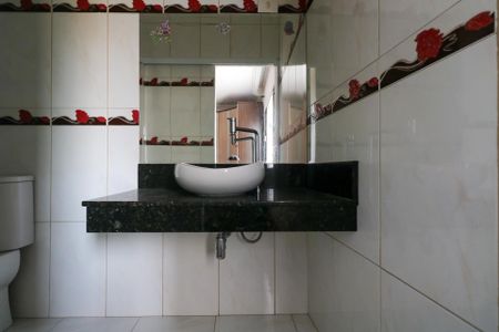 Casa à venda com 343m², 3 quartos e 2 vagasBanheiro da Suíte