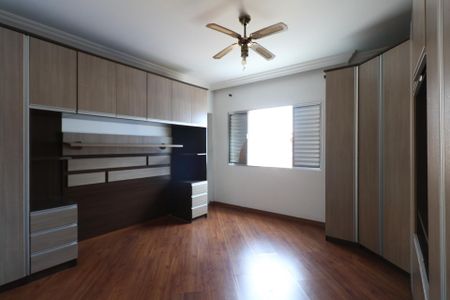 Suíte de casa para alugar com 3 quartos, 343m² em Centro, Diadema