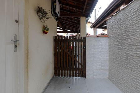 Casa de condomínio para alugar com 75m², 2 quartos e 2 vagasCorredor