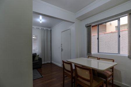 Casa de condomínio para alugar com 75m², 2 quartos e 2 vagasSala