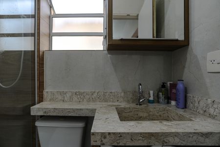 Casa de condomínio para alugar com 75m², 2 quartos e 2 vagasBanheiro - Quarto 2 - Suíte