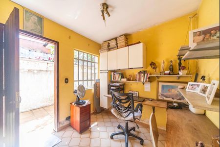 Casa à venda com 171m², 3 quartos e 2 vagasEscritório