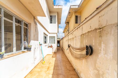 Casa à venda com 171m², 3 quartos e 2 vagasCorredor Externo