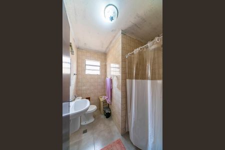 Casa à venda com 171m², 3 quartos e 2 vagasBanheiro Social