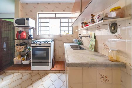 Casa à venda com 171m², 3 quartos e 2 vagasCozinha 