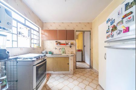 Casa à venda com 171m², 3 quartos e 2 vagasCozinha 