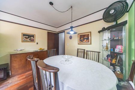 Casa à venda com 171m², 3 quartos e 2 vagasCopa