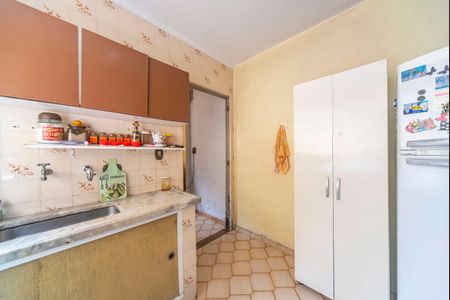 Casa à venda com 171m², 3 quartos e 2 vagasCozinha 