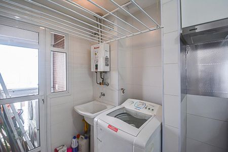 Apartamento à venda com 127m², 3 quartos e 2 vagas Apartamento à venda com 127m², 3 quartos e 2 vagasÁrea de Serviço