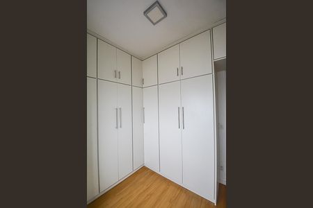 Apartamento à venda com 127m², 3 quartos e 2 vagas Apartamento à venda com 127m², 3 quartos e 2 vagasQuarto 2 - Suíte