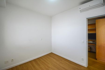 Apartamento à venda com 127m², 3 quartos e 2 vagas Apartamento à venda com 127m², 3 quartos e 2 vagasQuarto