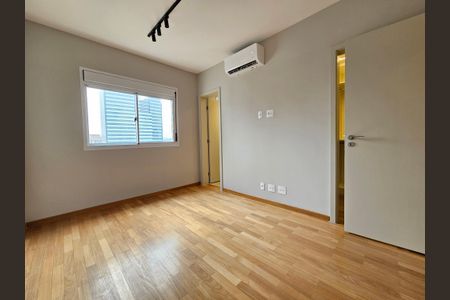 Apartamento para alugar com 238m², 3 quartos e 4 vagasSuite 2