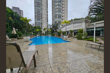 Apartamento para alugar com 238m², 3 quartos e 4 vagasÁrea comum - Piscina