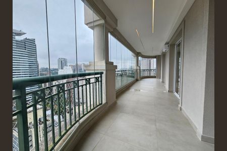 Apartamento para alugar com 238m², 3 quartos e 4 vagasSacada