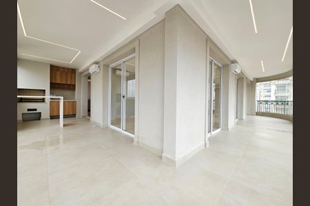 Apartamento para alugar com 238m², 3 quartos e 4 vagasSacada