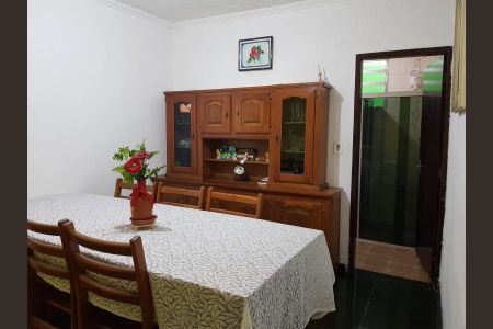 Casa à venda com 223m², 3 quartos e 4 vagasFoto 02