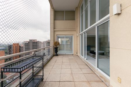 Sacada de apartamento para alugar com 3 quartos, 297m² em Indianópolis, São Paulo
