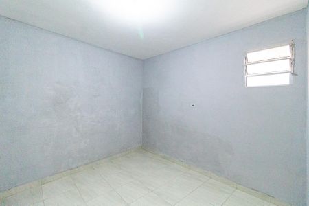 Quarto de casa para alugar com 1 quarto, 60m² em Jardim Carapicuiba, Carapicuíba