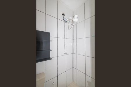 Banheiro de casa para alugar com 1 quarto, 60m² em Jardim Carapicuiba, Carapicuíba