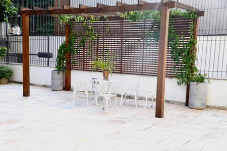 Apartamento à venda com 180m², 4 quartos e 2 vagasÁrea comum