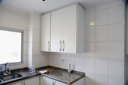 Apartamento à venda com 180m², 4 quartos e 2 vagasCozinha