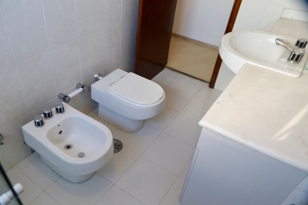 Apartamento à venda com 180m², 4 quartos e 2 vagasBanheiro