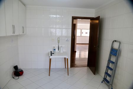 Apartamento à venda com 180m², 4 quartos e 2 vagasCozinha