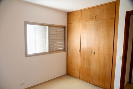Apartamento à venda com 180m², 4 quartos e 2 vagasQuarto
