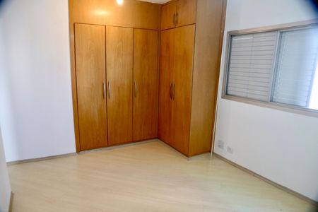 Apartamento à venda com 180m², 4 quartos e 2 vagasQuarto 