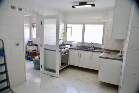Apartamento à venda com 180m², 4 quartos e 2 vagasCozinha