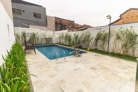 Apartamento para alugar com 27m², 1 quarto e sem vaga Apartamento para alugar com 27m², 1 quarto e sem vagaÁrea comum - Piscina