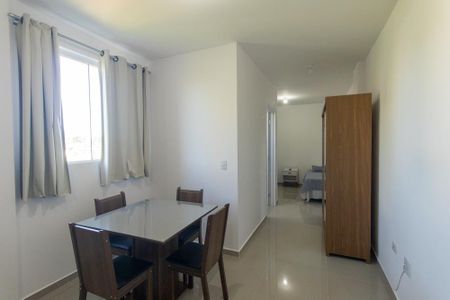Sala/Cozinha de apartamento para alugar com 1 quarto, 30m² em Jardim das Américas, Curitiba