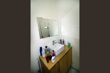 Casa à venda com 350m², 4 quartos e 3 vagasBanheiro Social 2